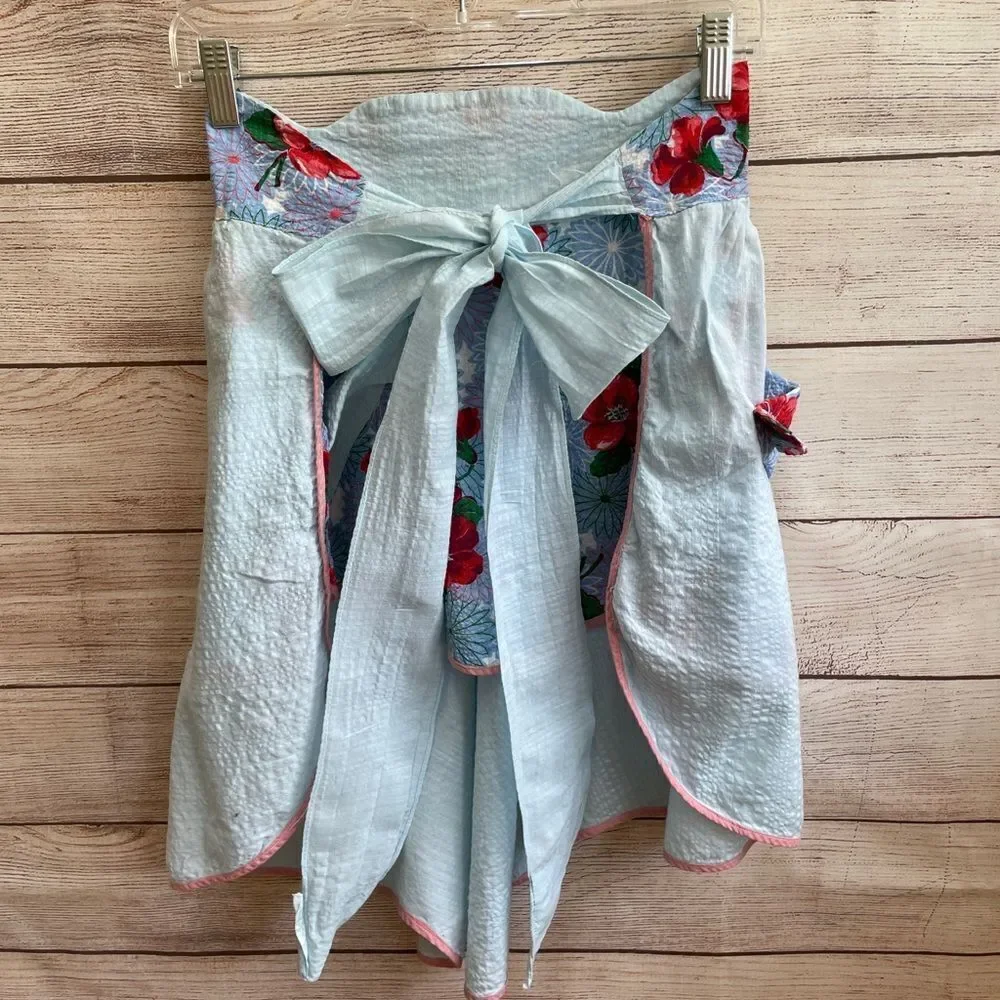 VINTAGE HANDMADE REVERSIBLE APRON IN BLUE‎